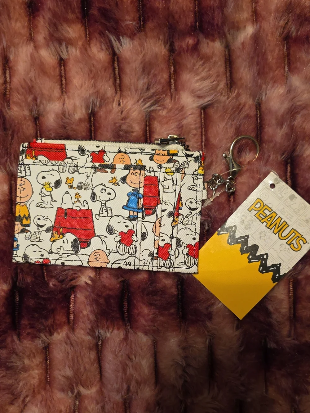 Peanuts White & Red Snoopy Pattern Card Holder with Keychain
